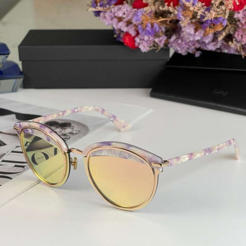 Picture of Dior Sunglasses _SKUfw55590041fw